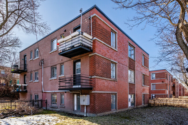 4000 Linton Av in Montréal, QC - Building Photo - Building Photo