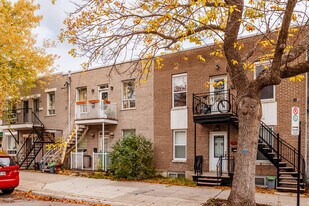 5678 Beaulieu Rue in Montréal, QC - Building Photo