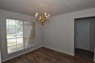 1524 Miss Allison's Way in Pflugerville, TX - Foto de edificio - Building Photo