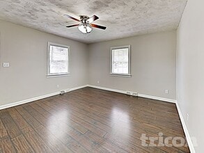 4300 Oak Forest Dr in Charlotte, NC - Building Photo - Building Photo