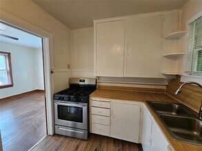 717 Fulton St in Denton, TX - Building Photo - Building Photo