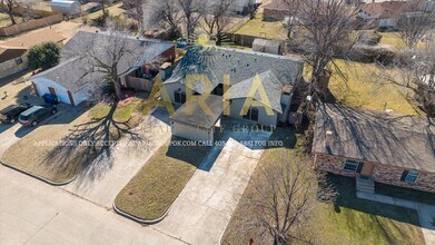 2266 Donna Dr in Norman, OK - Building Photo - Building Photo
