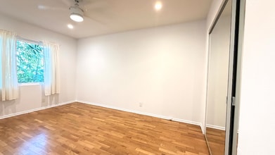 2009 Preuss Rd in Los Angeles, CA - Foto de edificio - Building Photo