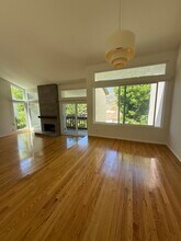 1700 Palisades Dr in Pacific Palisades, CA - Building Photo - Building Photo