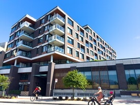 210 E 5th Ave in Vancouver, BC - Building Photo