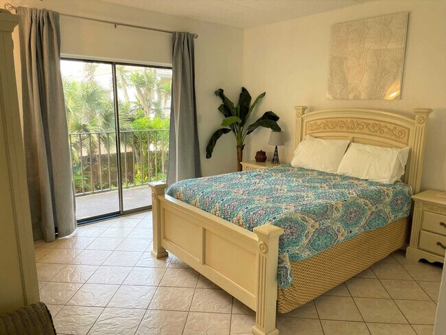 121 E Venus Ln in South Padre Island, TX - Building Photo - Building Photo