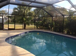 12305 Sawgrass Ct in Wellington, FL - Building Photo - Building Photo