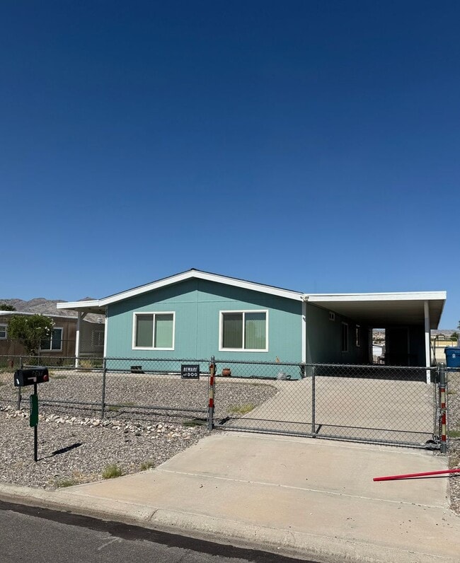 property at 807 Stahlman Dr