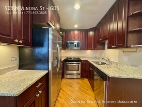 908 W Winona St in Chicago, IL - Building Photo - Building Photo