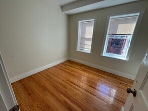2028 Massachusetts Ave, Unit 1 in Cambridge, MA - Building Photo - Building Photo