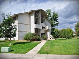 1705 Heatheridge Rd in Fort Collins, CO - Building Photo