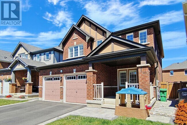 31 Leadenhall Rd in Brampton, ON - Building Photo - Building Photo