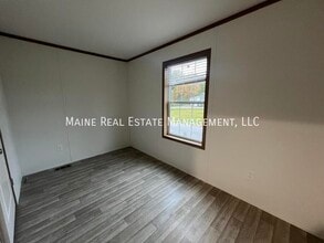 14 Schoppe Dr in Orono, ME - Foto de edificio - Building Photo