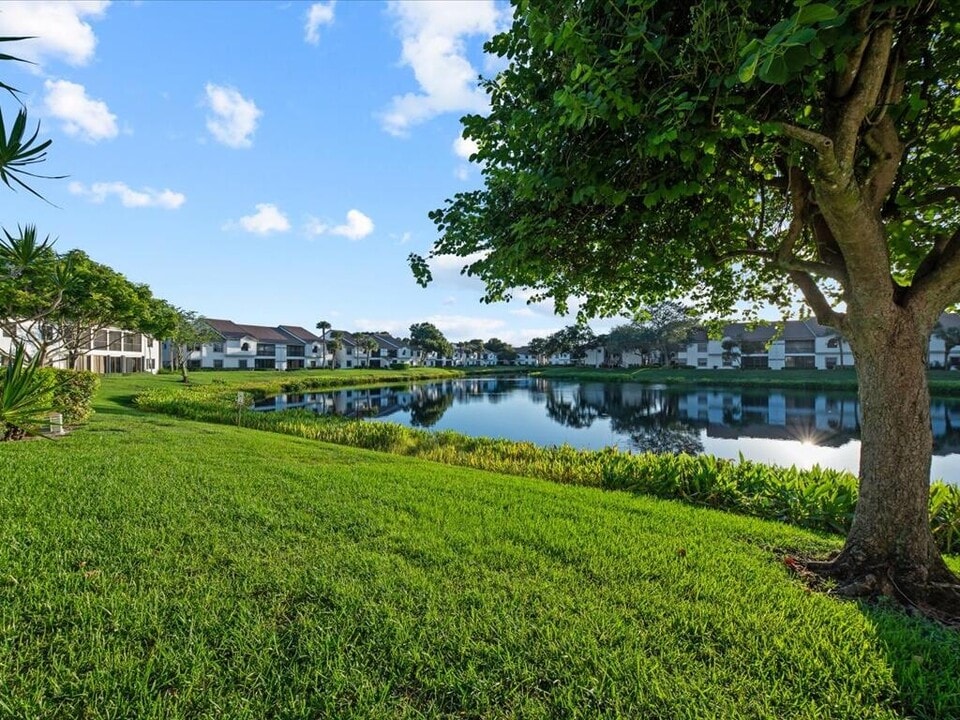 5415 Verona Dr in Boynton Beach, FL - Building Photo