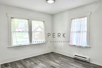 5033 S J St in Tacoma, WA - Building Photo - Building Photo