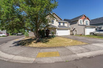 4002 NE 165th Pl in Vancouver, WA - Building Photo - Building Photo