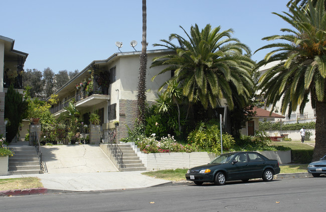 4955 Rosewood Ave in Los Angeles, CA - Building Photo - Building Photo