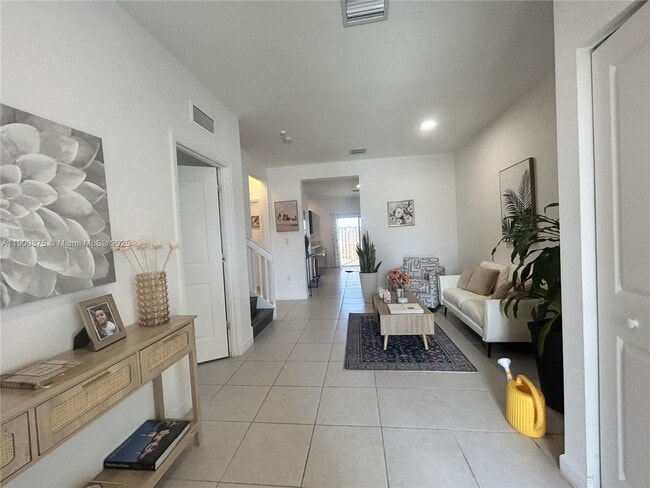 1685 SE 27th Rd in Homestead, FL - Building Photo - Building Photo