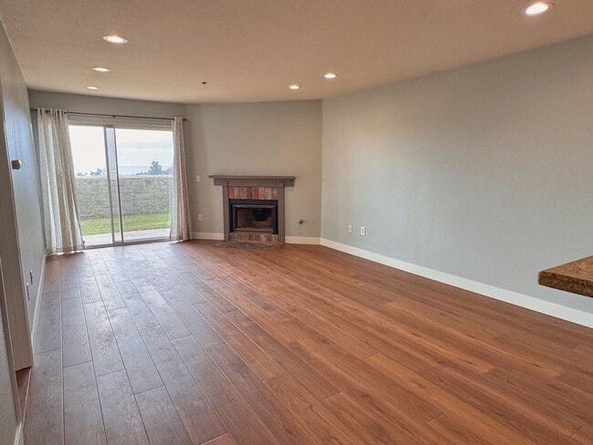 155 Mangano Cir in Encinitas, CA - Building Photo - Building Photo