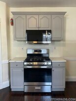 44 Fairbanks St, Unit 3 in Boston, MA - Building Photo