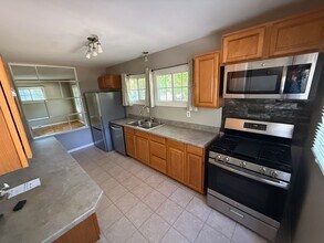 424 Hilltop Rd in Ames, IA - Building Photo - Building Photo