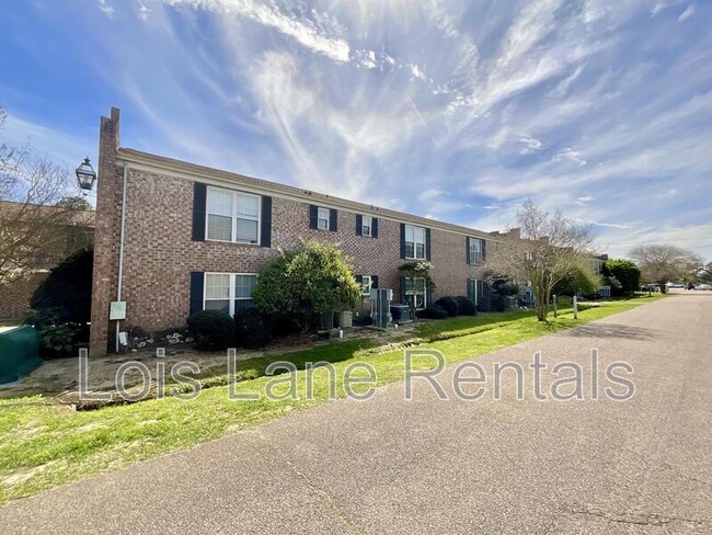 property at 867 Colony Dr