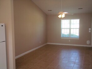 560 Snow Hill St, Unit A in Ayden, NC - Building Photo - Building Photo