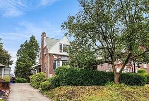 6513 N 3rd St in Philadelphia, PA - Building Photo