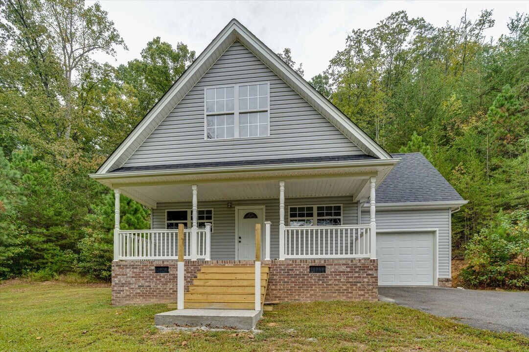7550 Owl Hollow Trail in Mc Donald, TN - Building Photo