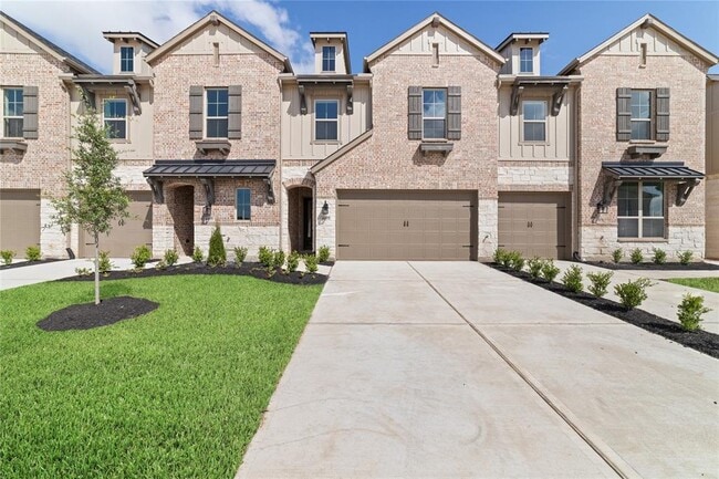 property at 6559 Scarlet Pond Ln