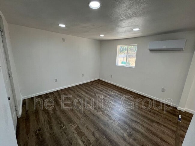 717 W Date Ave in Porterville, CA - Building Photo - Building Photo
