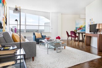 Graydon Hall in Toronto, ON - Building Photo - Building Photo