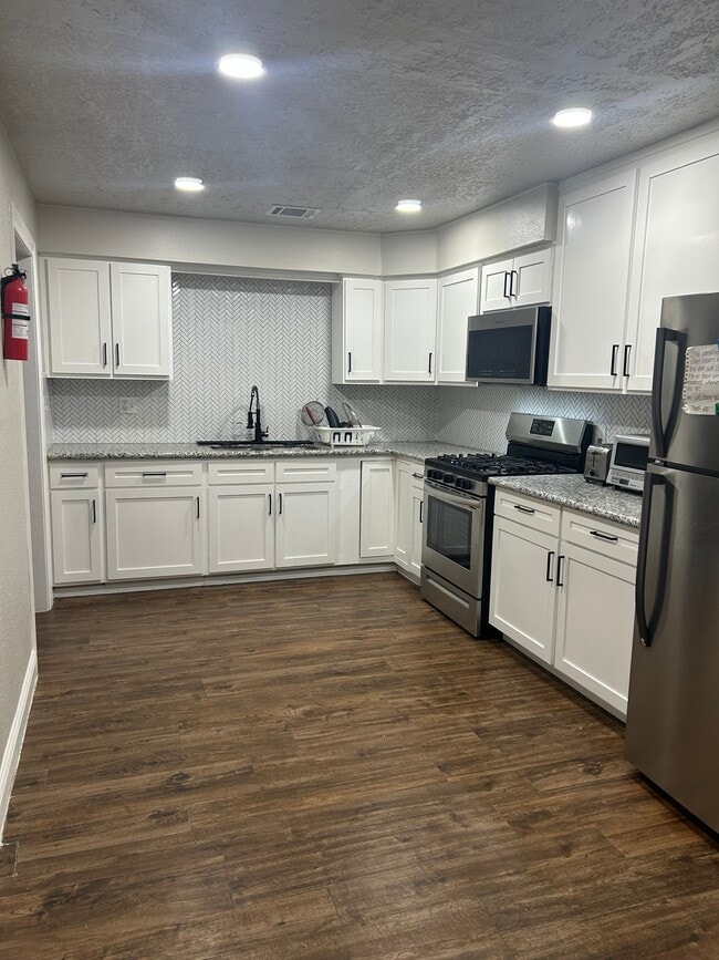 523 Cresline St in Houston, TX - Building Photo - Building Photo