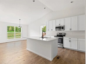 3841 Rapids Dr in Florissant, MO - Building Photo - Building Photo