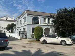 433-439 Linden Ave in Long Beach, CA - Building Photo - Primary Photo