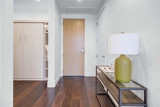 501 West Ave in Austin, TX - Foto de edificio - Building Photo