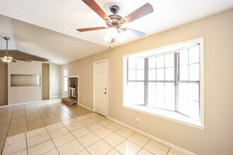 266 Montego Cir in Riverdale, GA - Foto de edificio - Building Photo