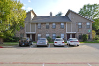 Sycamore Square Townhomes in Euless, TX - Foto de edificio - Building Photo