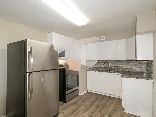 property at 24 St Laurence Dr