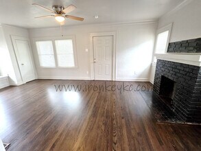 2100 E 58th St in Kansas City, MO - Building Photo - Building Photo