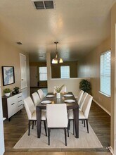 10711 Shaencrest in San Antonio, TX - Building Photo - Building Photo