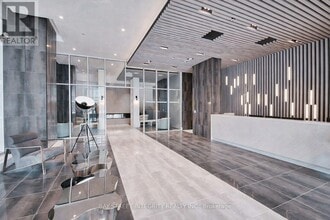 2485 Taunton Rd in Oakville, ON - Building Photo - Building Photo