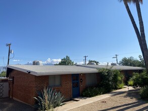 Water Street Apartments in Tucson, AZ - Building Photo - Building Photo