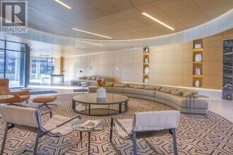 99 The Donway W in Toronto, ON - Building Photo - Building Photo