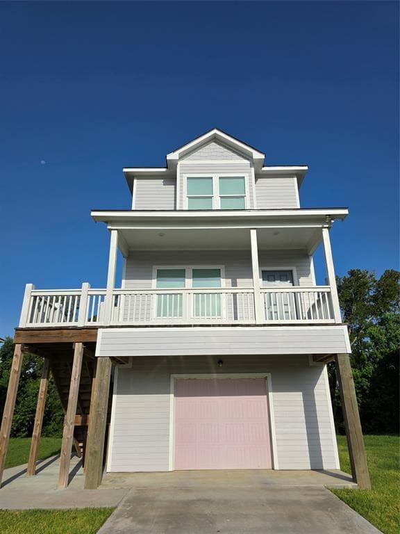 property at 6326 Red Oak Dr