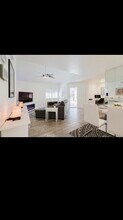 2700 Lawrence Crossley Rd in Palm Springs, CA - Building Photo - Building Photo