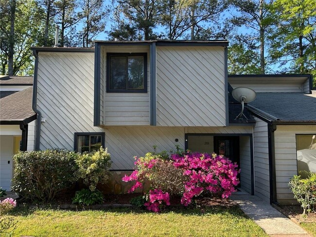 property at 288 Heathersett Dr