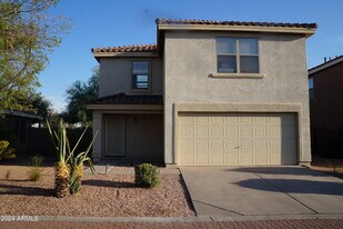 2935 E Cherry Hills Dr in Chandler, AZ - Building Photo
