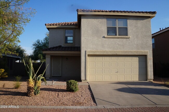 property at 2935 E Cherry Hills Dr