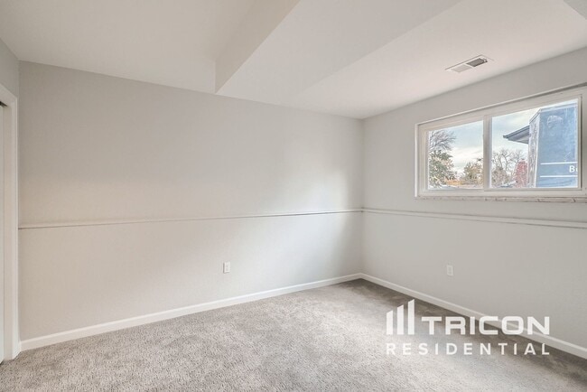 6038 W Fair Dr in Littleton, CO - Building Photo - Building Photo